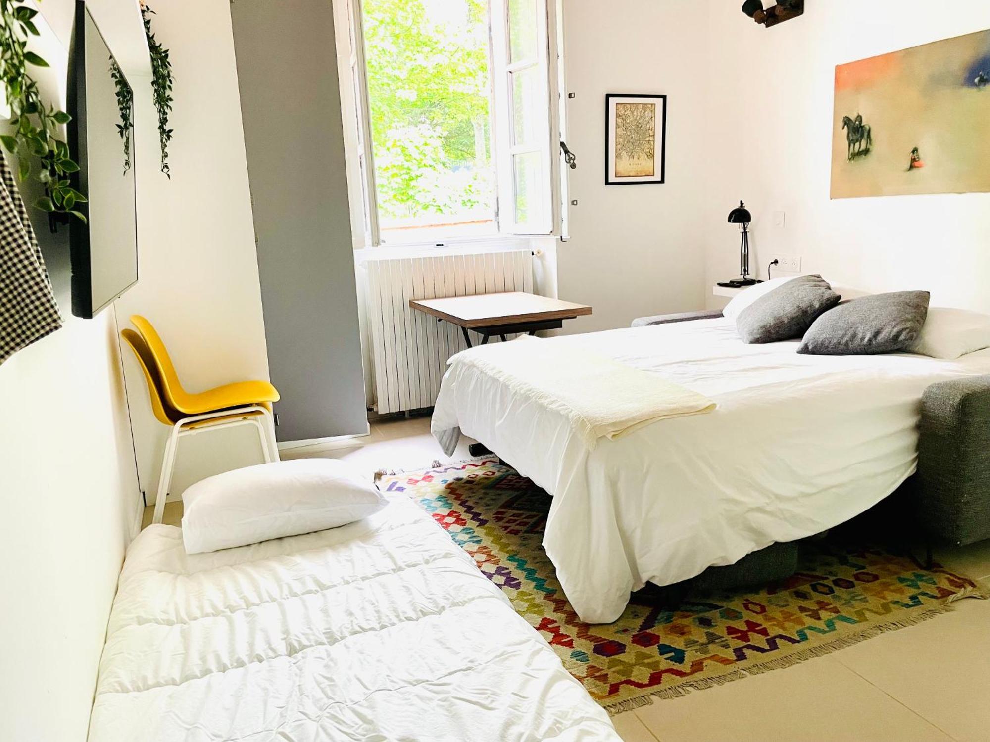 Studio Au Vieux Marly-Le-Roi - Bien Equipe - Matelas De Qualite - 7Min Du Train Vers Paris Exterior foto